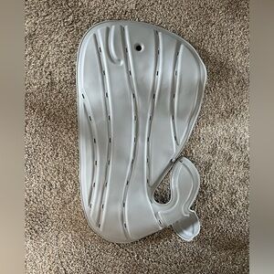 Skip Hop Gray Whale-Shaped Bath Mat